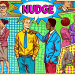 軽く肘でつっつく事で隣の人達が少しづつ動き出す連鎖。- 前半